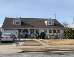 Pre-foreclosure in  LEE PL Hicksville, NY 11801