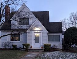 Pre-foreclosure in  DIXON ST Bridgeport, CT 06604