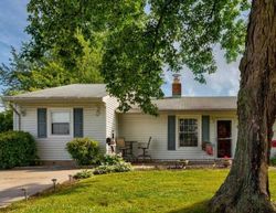 Pre-foreclosure Listing in GROVE LN LEVITTOWN, PA 19055