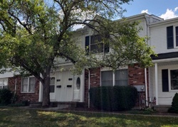 Pre-foreclosure in  ESSEX DR Mentor, OH 44060