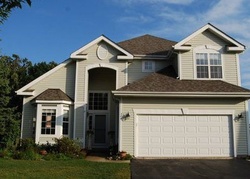 Pre-foreclosure in  HAYWOOD CIR Round Lake, IL 60073