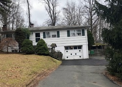 Pre-foreclosure Listing in VAN DOREN CT VALLEY COTTAGE, NY 10989