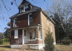 Pre-foreclosure in  BOND AVE East Saint Louis, IL 62207