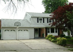 Pre-foreclosure Listing in BELLOWS LN CHERRY HILL, NJ 08002