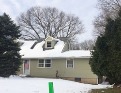 Pre-foreclosure in  TAYLORS LN Riverton, NJ 08077