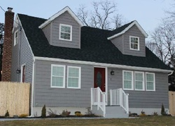  Hickory St, Central Islip NY