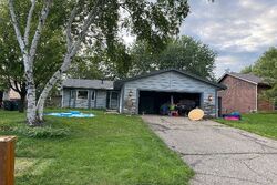 Pre-foreclosure in  SUNRISE RD Saint Paul, MN 55122