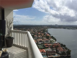 Pre-foreclosure in  ISLAND BLVD  North Miami Beach, FL 33160