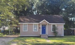 Pre-foreclosure in  MOHICAN ST Baton Rouge, LA 70805