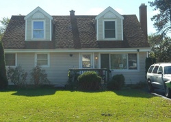 Pre-foreclosure in  W DEERPATH RD Grayslake, IL 60030