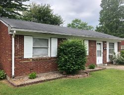 Pre-foreclosure in  TERRY RD Louisville, KY 40258