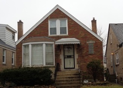 Pre-foreclosure in  N NATOMA AVE Elmwood Park, IL 60707