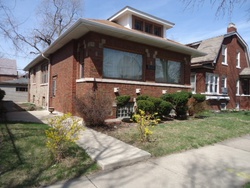 Pre-foreclosure in  S BLACKSTONE AVE Chicago, IL 60619