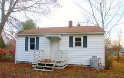 Pre-foreclosure Listing in CURRAN ST NORWICH, CT 06360