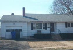 Pre-foreclosure in  JEFFERSON LN East Hartford, CT 06118