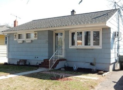 Pre-foreclosure Listing in RAHWAY AVE AVENEL, NJ 07001