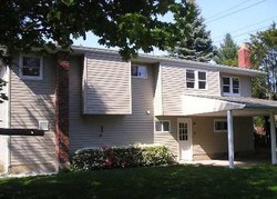 Pre-foreclosure in  CLINTON LN Hicksville, NY 11801