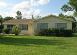 Pre-foreclosure in  PINETREE DR Delray Beach, FL 33484