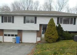 Pre-foreclosure in  JUNIPER RIDGE DR Waterbury, CT 06708