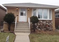 Pre-foreclosure in  S LA CROSSE AVE Chicago, IL 60638