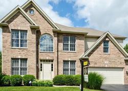Pre-foreclosure in  JOHNSON WOODS DR Batavia, IL 60510