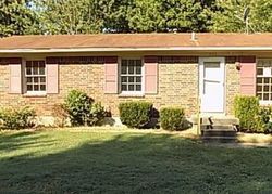Pre-foreclosure in  GLEAM DR Louisville, KY 40214