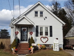 Pre-foreclosure in  LAWRENCE ST Fords, NJ 08863