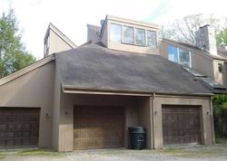 Pre-foreclosure in  PADDOCK HILL LN Fairfield, CT 06824