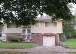 Pre-foreclosure in  ASHLAND AVE Markham, IL 60428