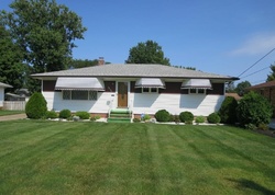 Pre-Foreclosure - Maplehurst Rd - North Olmsted, OH
