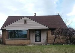 Pre-foreclosure in  N 77TH ST Milwaukee, WI 53222