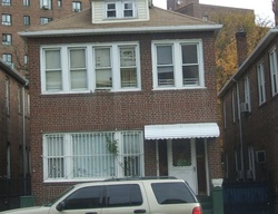 Pre-foreclosure in  WHITE PLAINS RD Bronx, NY 10462