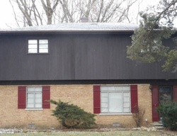 Pre-foreclosure in  W LARKDALE LN Mount Prospect, IL 60056