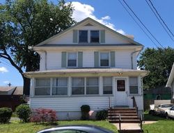 Pre-foreclosure in  WILLOW AVE Roselle Park, NJ 07204