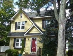 Pre-foreclosure in  WHITEWOOD AVE Staten Island, NY 10310