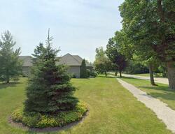 Pre-foreclosure in  PINEVIEW CIR Pewaukee, WI 53072
