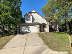 Pre-foreclosure in  S ROLLING OAKS DR Tulsa, OK 74107