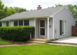 Pre-foreclosure in  N ELMWOOD AVE Palatine, IL 60074