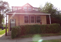 Pre-foreclosure in  MOODY AVE Oak Lawn, IL 60453