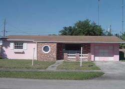 Pre-foreclosure in  NW MIAMI CT Miami, FL 33169
