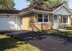 Pre-foreclosure in  HICKORY ST Chicago Heights, IL 60411