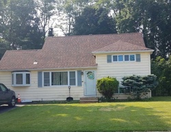 Pre-foreclosure Listing in OXFORD RD EAST BRUNSWICK, NJ 08816