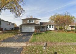 Pre-foreclosure in  CHESHIRE CT Bolingbrook, IL 60440