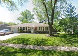 Pre-foreclosure in  KINGSTON LN Schaumburg, IL 60193