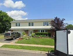 Pre-foreclosure in  LINCOLN BLVD Merrick, NY 11566