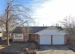 Pre-foreclosure in  ROCK HOLLOW DR Norman, OK 73071