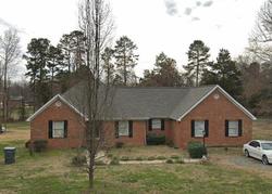 Pre-foreclosure in  FALCONHURST DR Charlotte, NC 28216