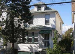 Pre-foreclosure in  ARLINGTON AVE Staten Island, NY 10303