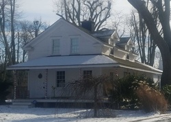 Pre-foreclosure Listing in MIDDLE RD BAYPORT, NY 11705