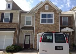 Pre-foreclosure in  DILCREST DR Duluth, GA 30096